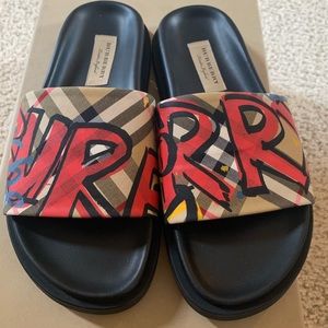 burberry graffiti slides